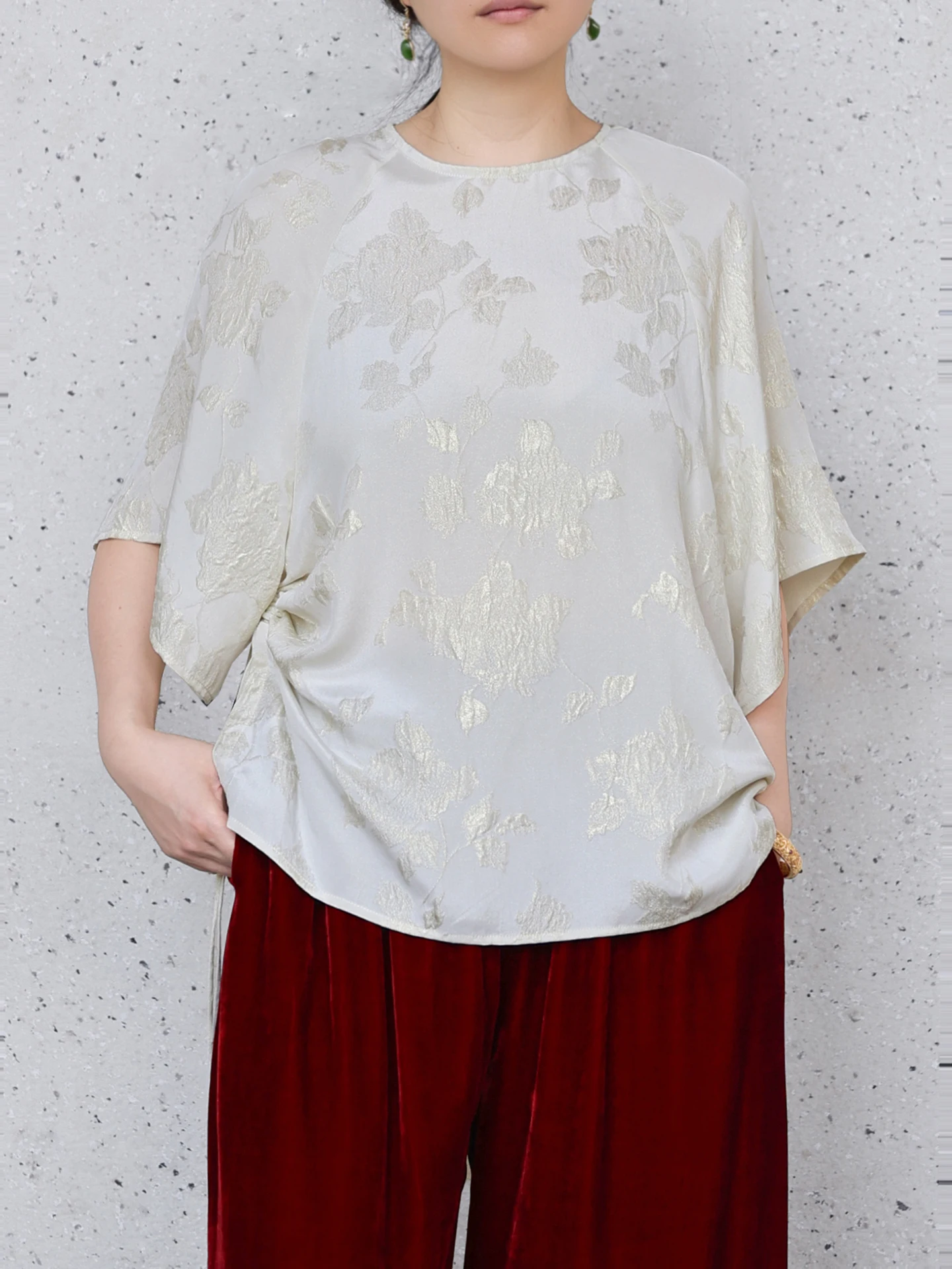 

SK 00% Silk round Ne irt Asymmetrical Design Women's Top Beige Summer New Arrival Vintage Sle Loose Fit