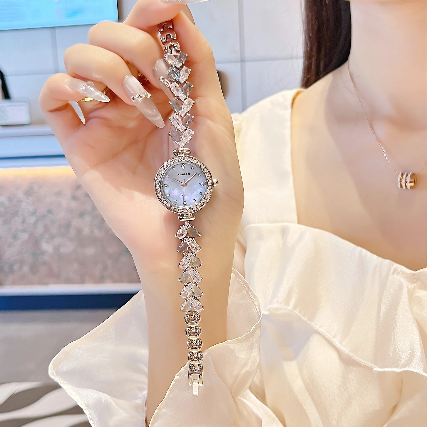 ساعة Sweet Girls ذات قرص دائري أنيق - ساعة يد للطلاب مقاومة للماء، إكسسوار بسيط فاخر وخفيف