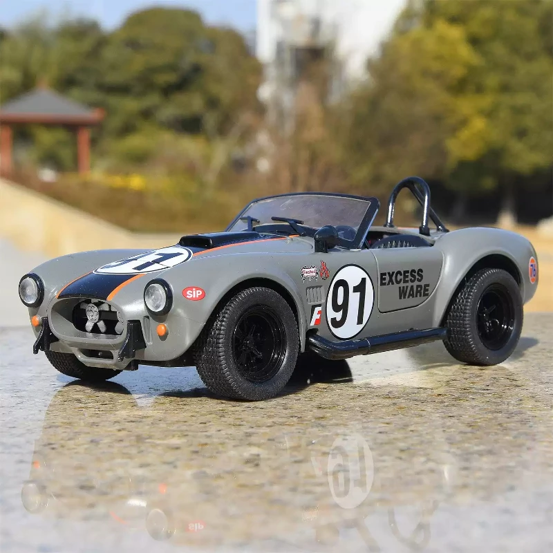 1:22 Cobra 427 S/C Retro Convertible Sports Car Alloy Diecast Car Model Sound Light Hobby Of Collecting Ornaments Gifts Toys