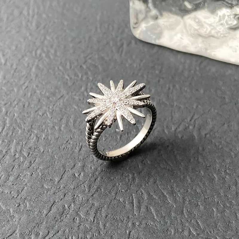 

Starlight Pattern Silver-Plated Ring with Crystal Inlay High Quality Fashion Jewelry Wholesale