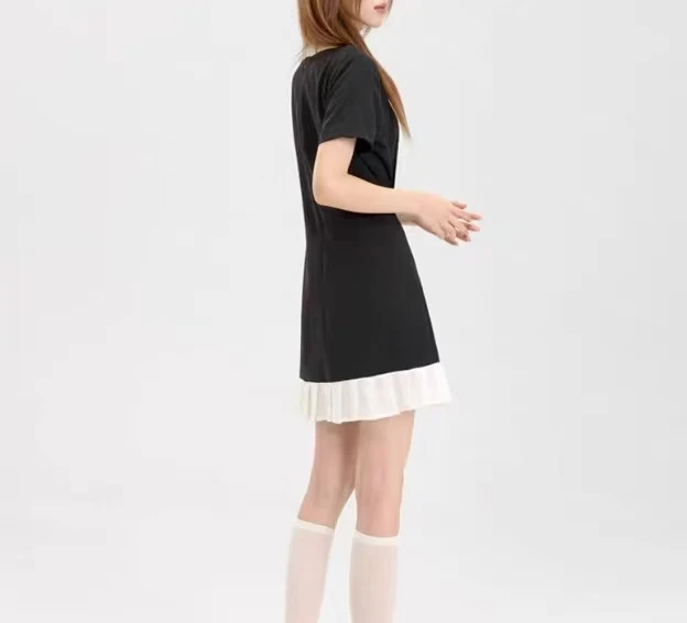 

Black Pleated Hem Knitted Dress Women 2025 New O-Neck Short Sleeve Single-Breasted Ladies Slim Short Dresses 5240370