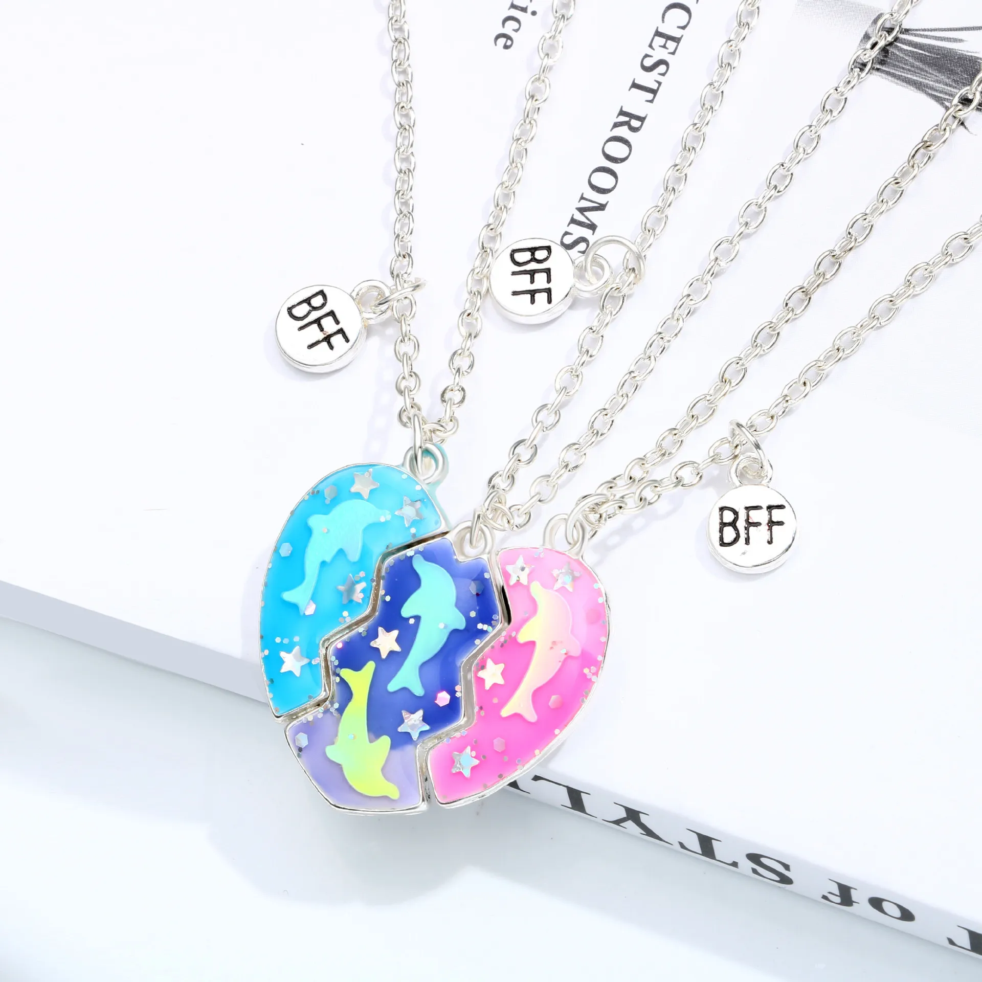 Cute Cartoon Glitter Heart Necklaces for Women Girls Magnet Attract Butterfly BFF Charm Clavicle Chain Friendship Jewelry Gifts