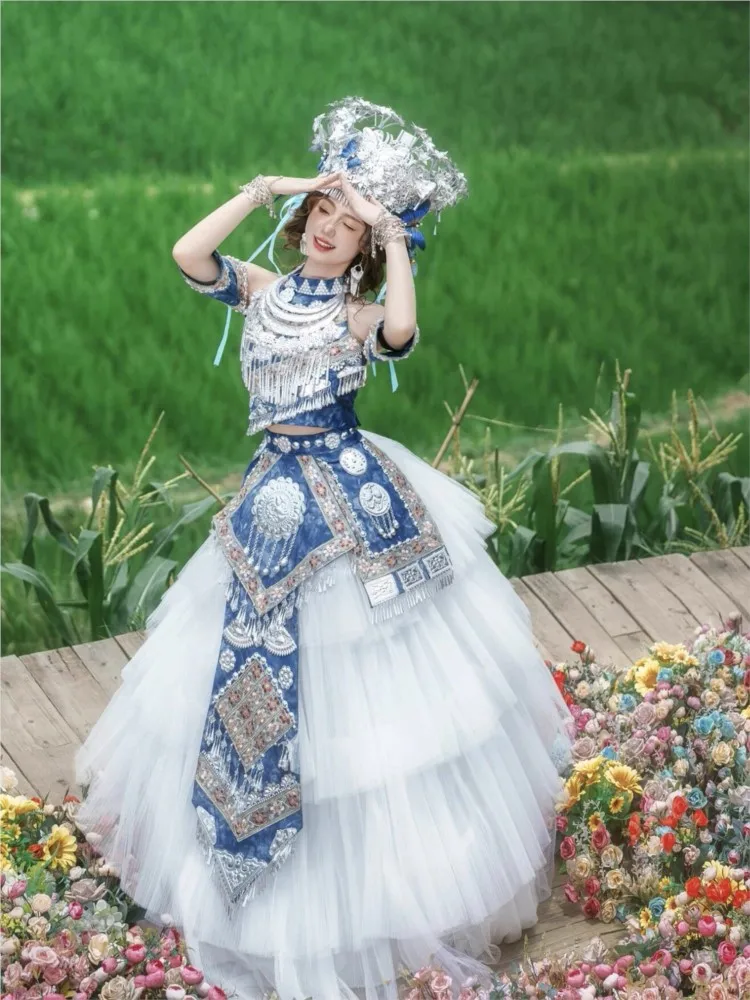 Travel photography dance ethnic costumes clothing