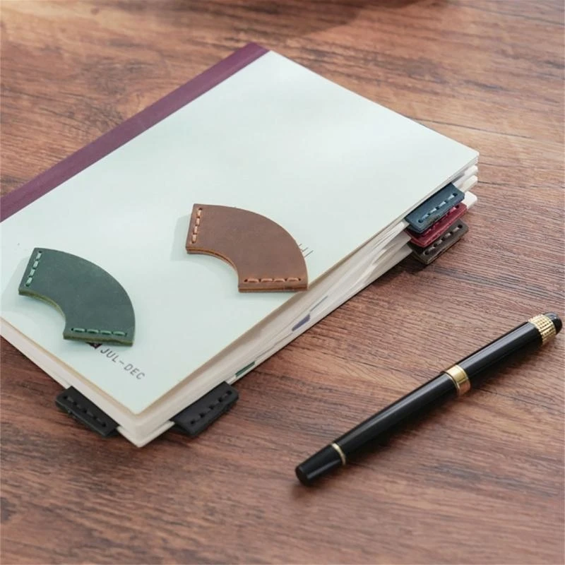レトロブックマークファン型ページマーカーPUレザーブックマークシンプルな本マーカークリエイティブブックマーク