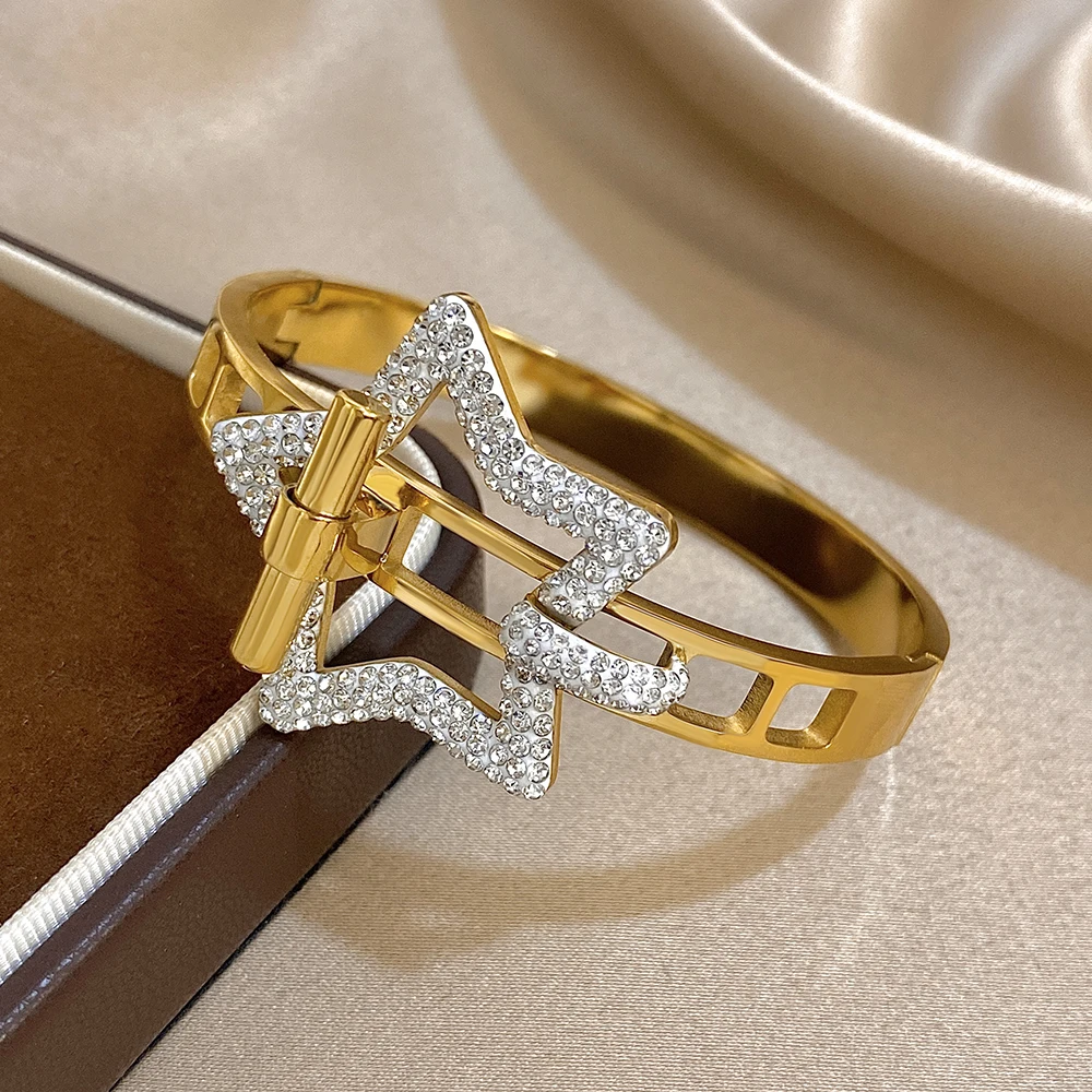 

Creative Stainless Steel Wide Bangle Bracelet for Women Exquisite Shinny Rhinestone Star Spring Open Bangle Luxury Jewelry Gift