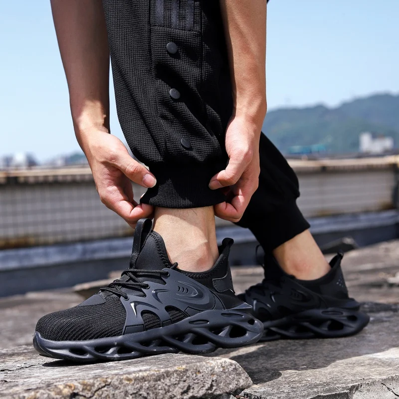 

Comfortable Steel Toe Work Boots for Men Wear-resistant Anti-static Safety Shoes Anti Smashing and Piercing Protection Boots