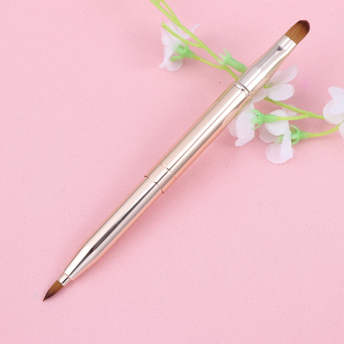 

1pc Retractable Lip Brush Lipstick Applicator Wand Disposable Lip Brushes for Makeup Tool Kit Easy to Use Portable
