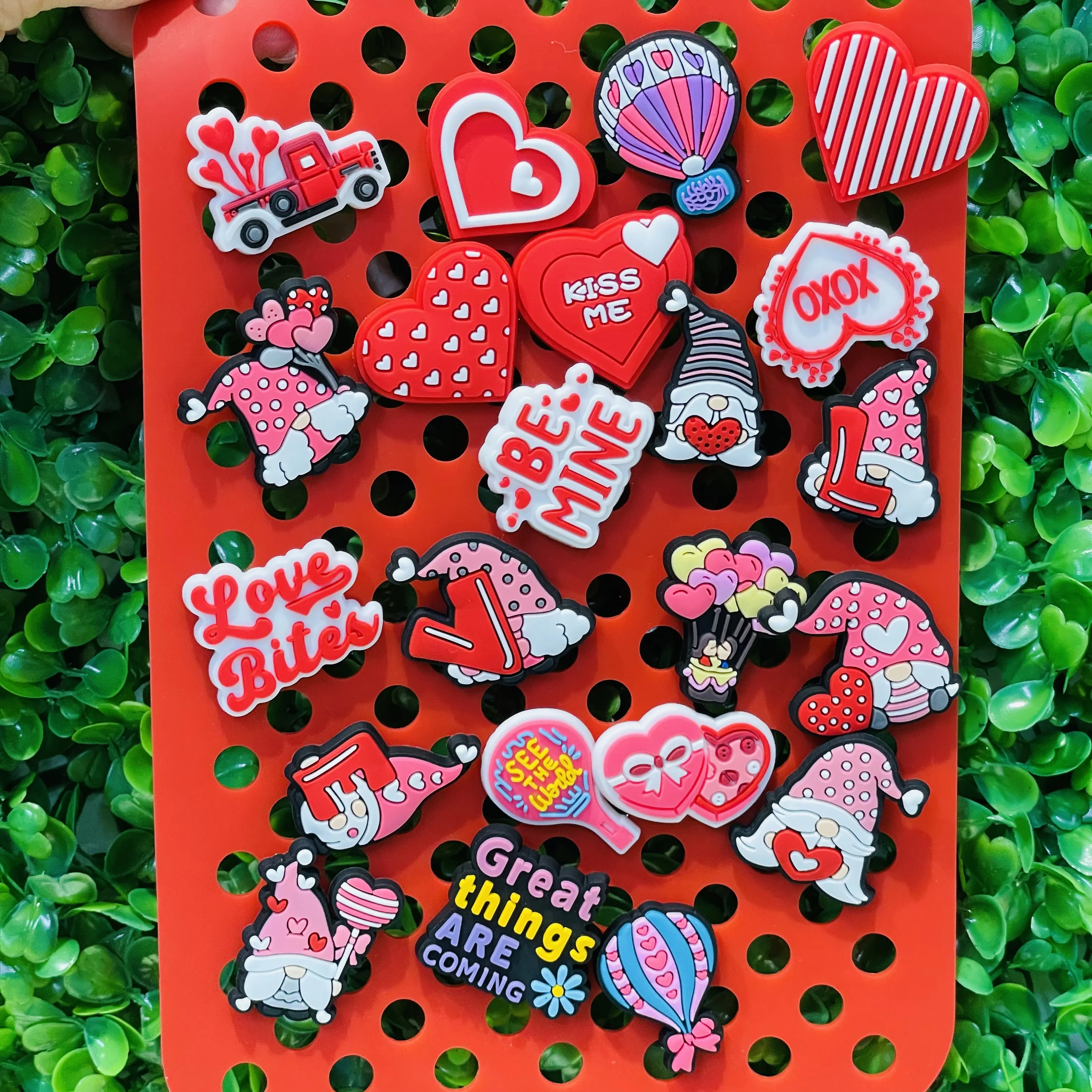 

1-22 шт., милые вещи с сердечком, поцелуй, подвески для обуви из ПВХ, аксессуары, садовая обувь, украшение с пряжкой, подарок на день Святого Валентина