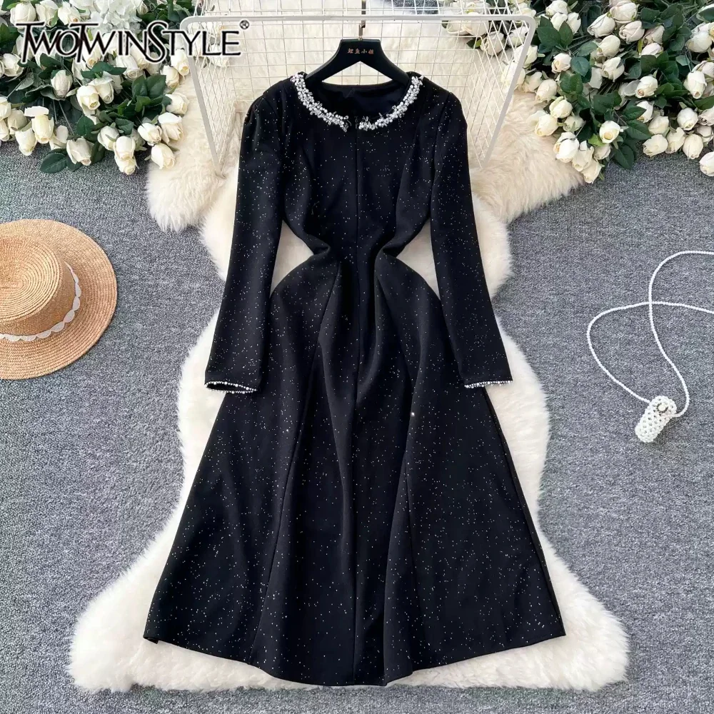 

TWOTWINSTYLE New Patchwork Diamonds Slimming Dresses For Women O Neck Long Sleeve High Waist Temperament Dress Female KDR523874