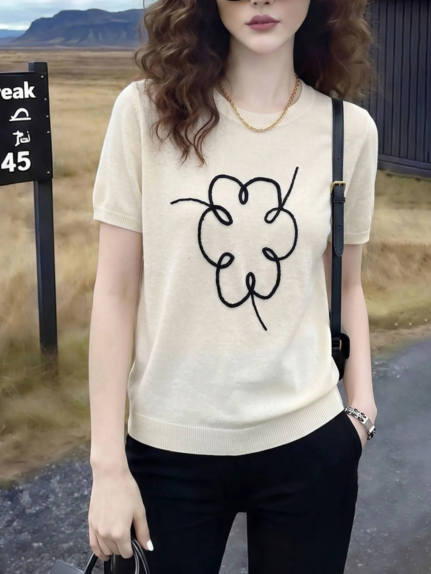 

Color Block Design Embroidered Flower Soft Skin-Friendly Short Sleeve Knitted Top Korean Style Summer Fashion Women's Clothing