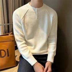 Korean 2024 Autumn Winter Men's New Spliced Pullover O-Neck Button Screw Thread Fashion Solid Casual Knitted Long Sleeved Tops