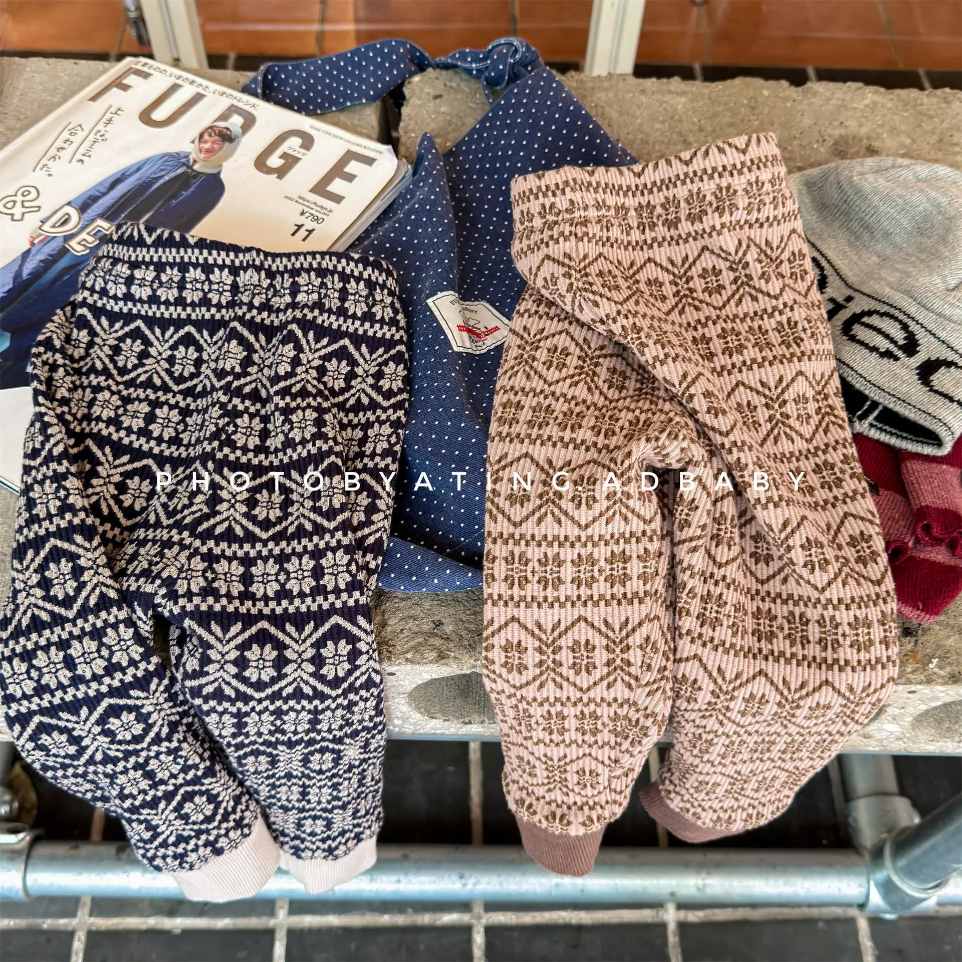 2025 شتاء جديد الأطفال الصوف طماق موضة طباعة الفتيات السراويل الدافئة زائد المخملية سميكة الطفل سراويل قطنية ملابس الاطفال