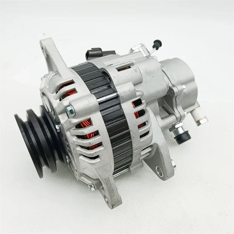 Construction machinery parts 1800A005 AC generator assembly 1800A005 L200 4D56 AC generator 12V