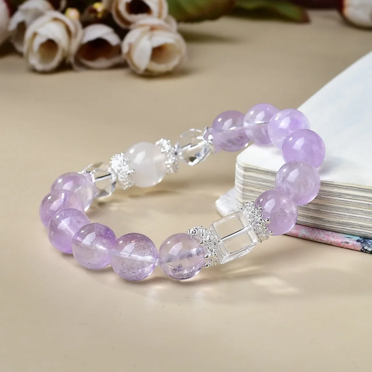 

Natural White Crystal Amethyst Bracelet, Women's Light Luxury Fashion Lucky Bracelet, Gift