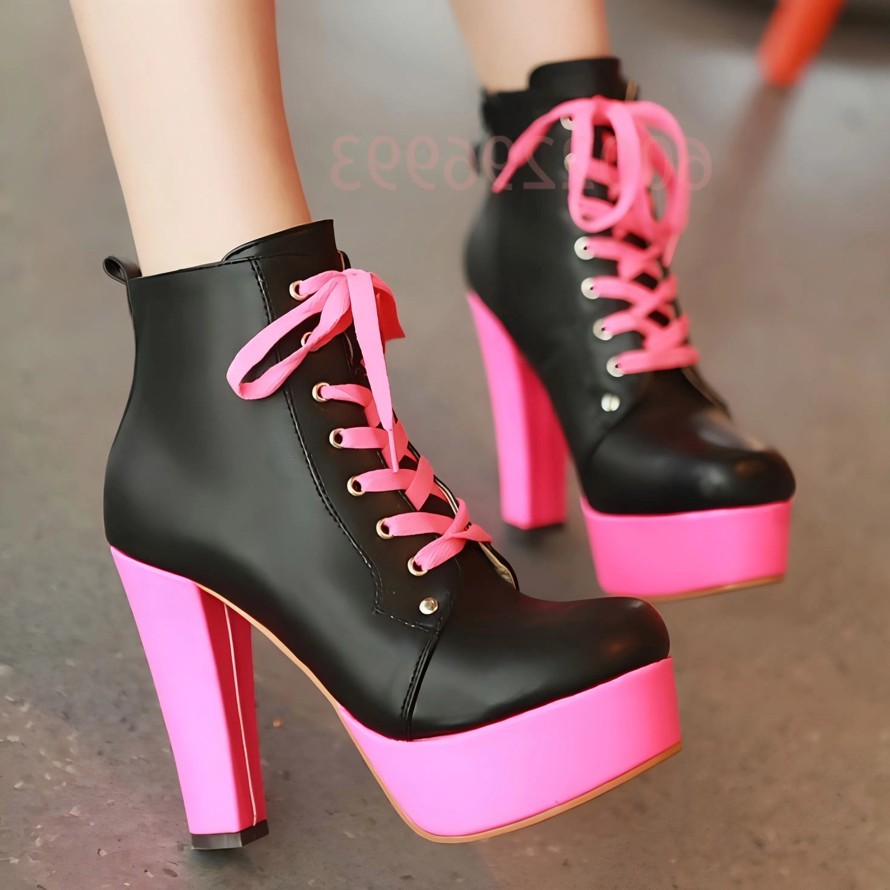 Schwarze, pinkfarbene Plateau-Stiefeletten mit Blockabsatz für Damen, Schnürstiefeletten, Y2K-Party-Schuhe, Damen-Lackleder-Mode-High-Heels-Stiefel
