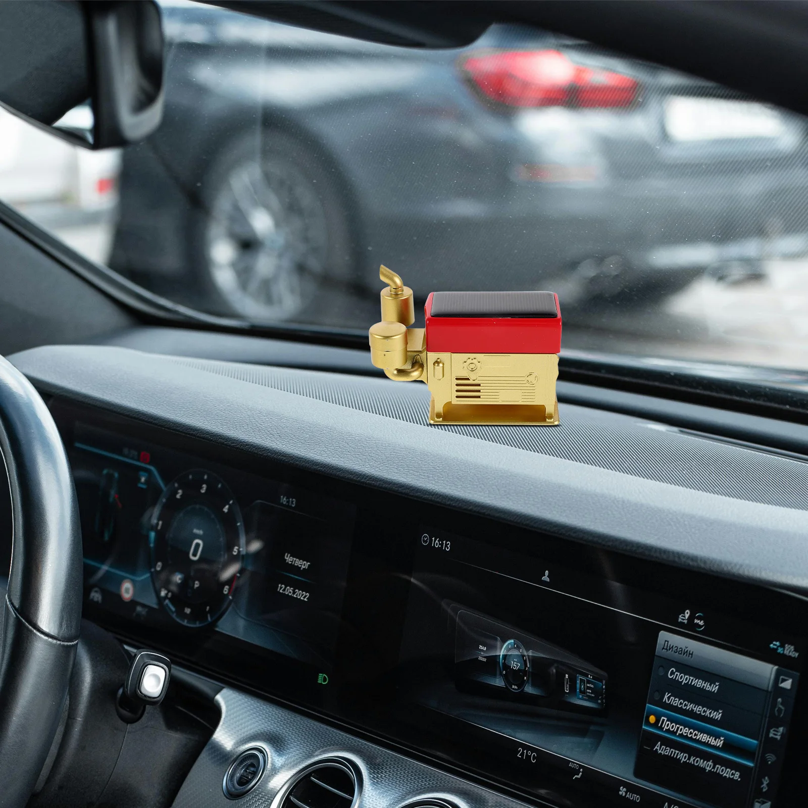 

Car Aromatherapy Diffuser Solar Powered Tractor Shape Air Freshener For Vehicles Essential Oil Compatible Universal Portable Car