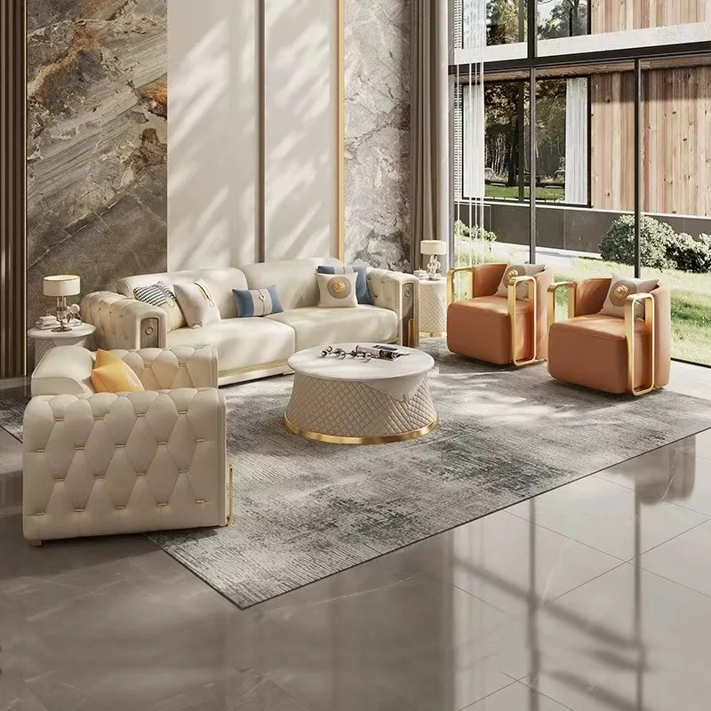 โซฟาหนังห้องนั่งเล่นวิลล่าอพาร์ทเมนต์ขนาดใหญ่และเล็กสไตล์อิตาเลียนหรูหราเบาๆ โซฟาหนังโพสต์โมเดิร์นดีไซน์เนอร์ระดับไฮเอนด์อเมริกัน