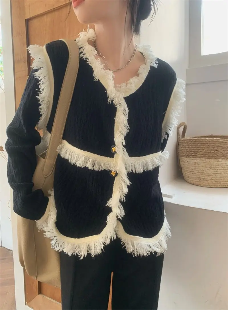 Cardigan Tassel Stitching And Contrasting Color Design 2024 Spring New Light Luxury Fashion Women Wear Comfortable Short Tops