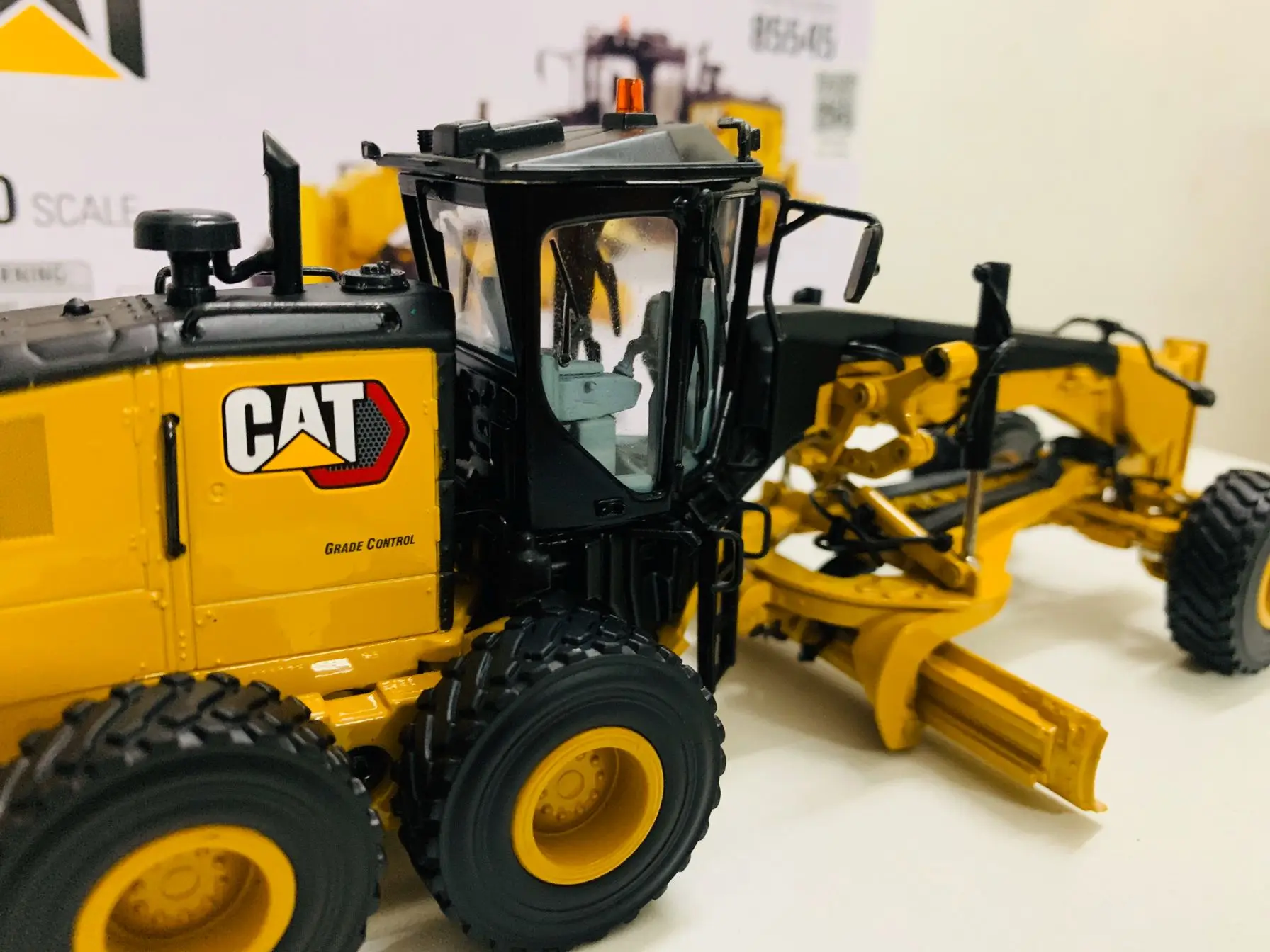 14M3 Motor Grader 1:50 Scale Metal Model By Diecast Masters DM85545