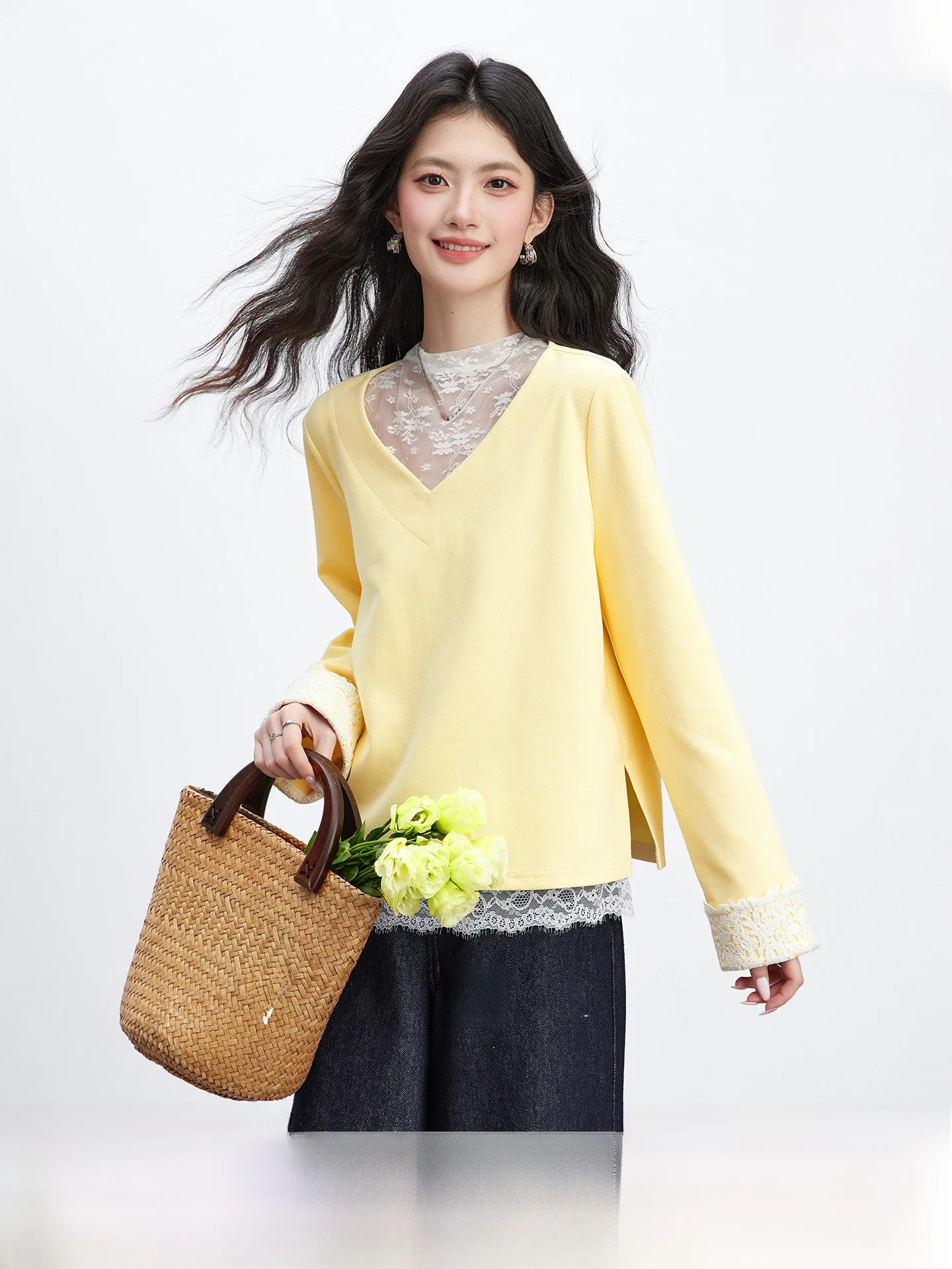 

Casual Yellow Lace Top And Loose Sweatshirt Two-Piece Set Women's Spring Fashion Loose Fit Comfortable Style Pure Color Design