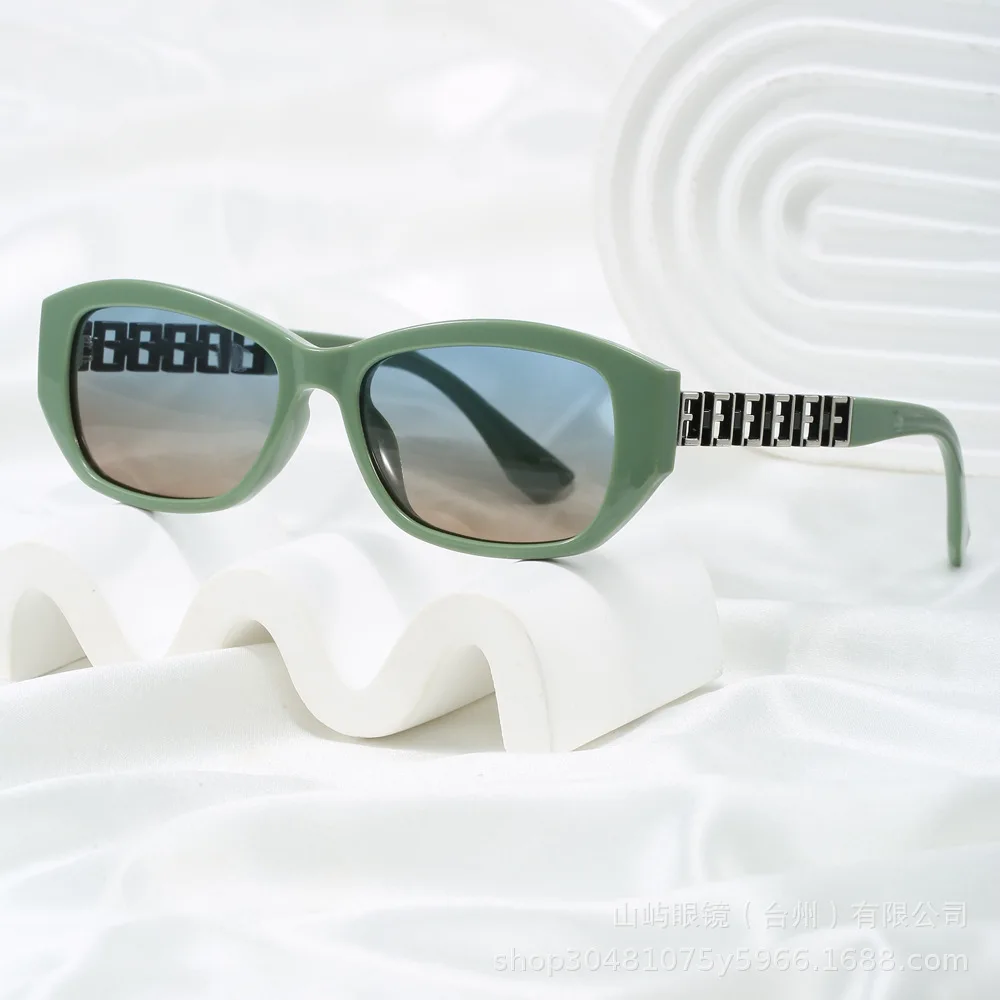 

Унисекс полые металлические маленькие квадратные поляризованные солнцезащитные очки уличной моды дизайнер горячая распродажа универсальные ​