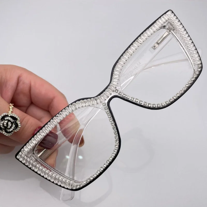 2023 New Diamond Sunglasses Ladies Brand Designer Party Ladies Glasses Rhinestone Season Pearl Eyewear Lunette De Soleil Femme