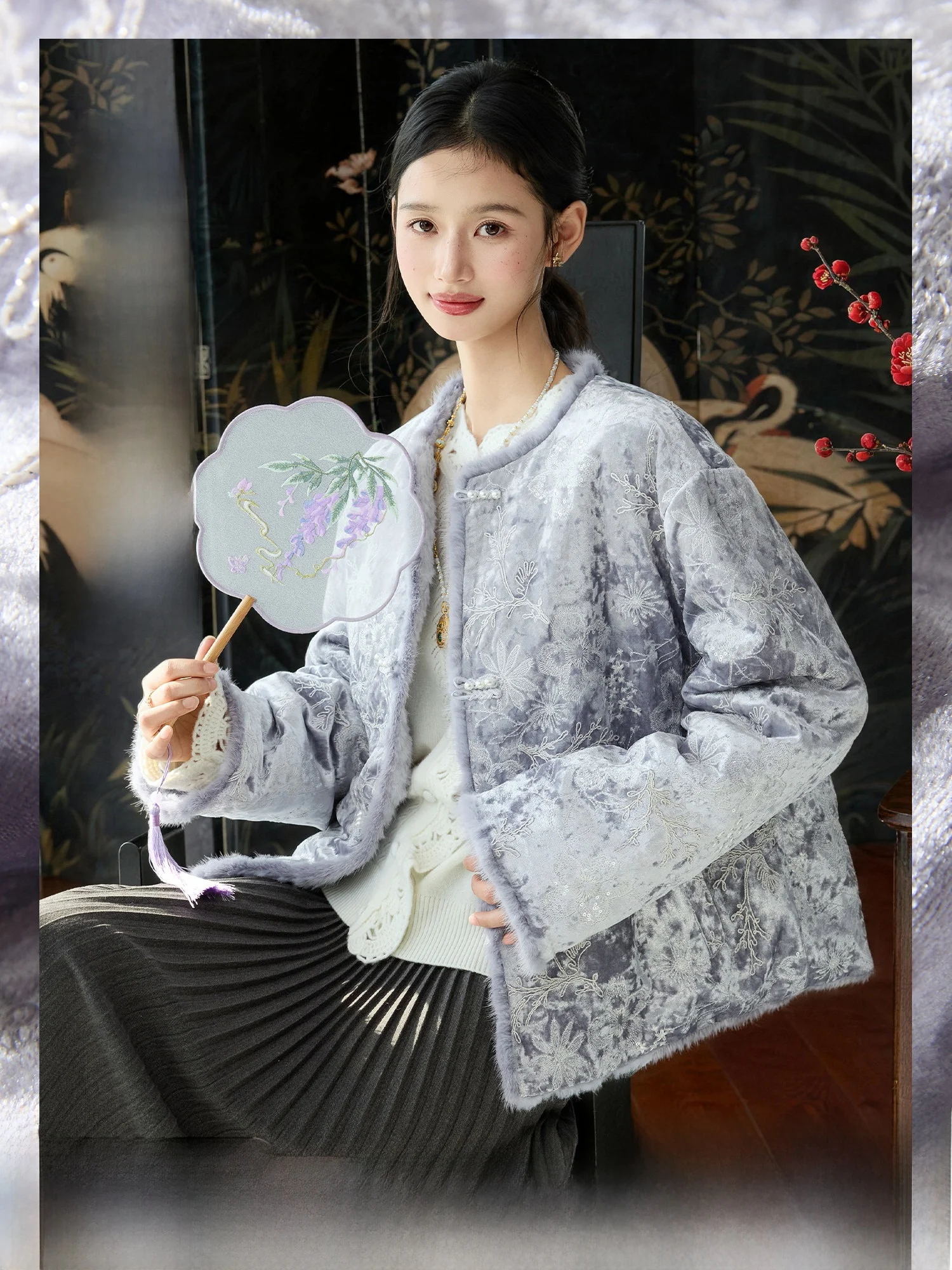 

New Chinese Style Elegant Double-Sided Wear Velvet Coat Women's Heavy Embroidery Fur Jacket round Neck Button up Long Sleeve