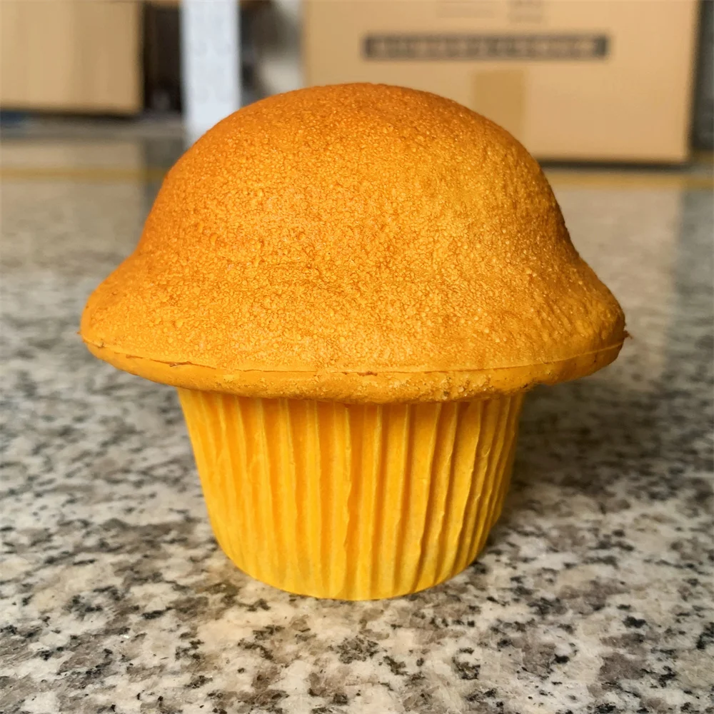 

Soft Bounce Delicious Muffin Cake Chocolate Flavor Original Golden Imitation Food Bread Dim Display Teaching Aids Toy Play Gift