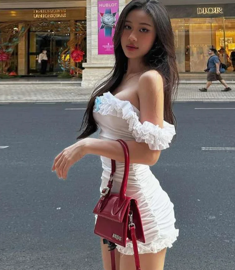 فستان قصير أنيق للحفلات للنساء مطوي مرقع قبالة الكتف تشكيل الجسم موجزة فيستدوس أنثى رداء عيد ميلاد جديد