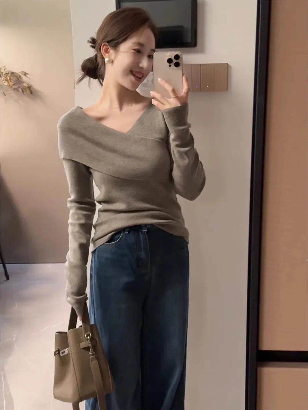 

ay Cross V-Ne Knitted Base irt Women's Autumn Winter Luxury Sensation Sweater Inner Elegance Small Top French Sle Sli...