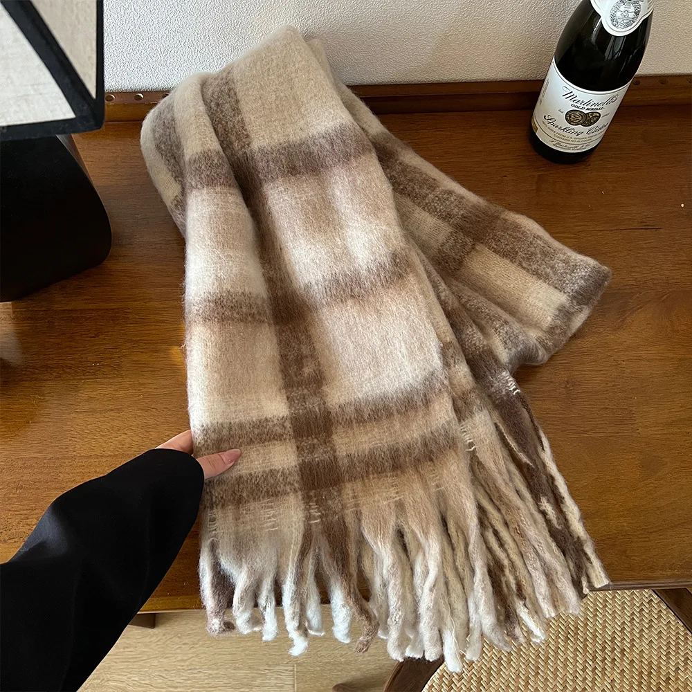 2025 New Women's Boucle Scarf Thermal Soft Oversized Cowl Multi-Way Wrap Long Circle Yarn Neck Warmer Fashion Accessory