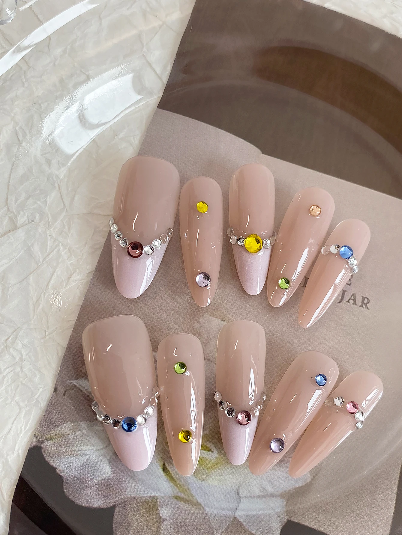 Minimal Nude Press On Nails,Long Stiletto False Nails,Colorful Gem & Silver Chain Decor,Shiny Fake Nails for Daily Wear