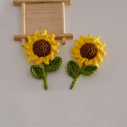 ZHEN-D Sunflower Cute Gift Handmade Knitwear Crochet Wool Cute Brooch Pin Lovely Flower for Sweater Clothes Bags Decoration