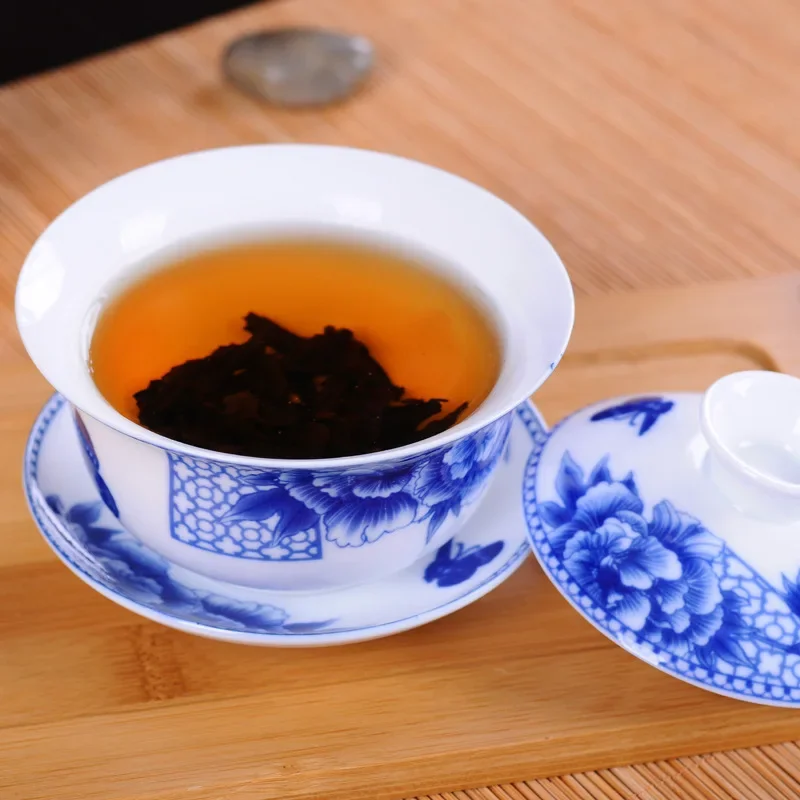 White Porcelain Blue and White Ceramic Gaiwan Tea Set Jingdezhen Gaiwan Jingde Town Cover Bowl Tea Cup With Lid and Saucer Puer