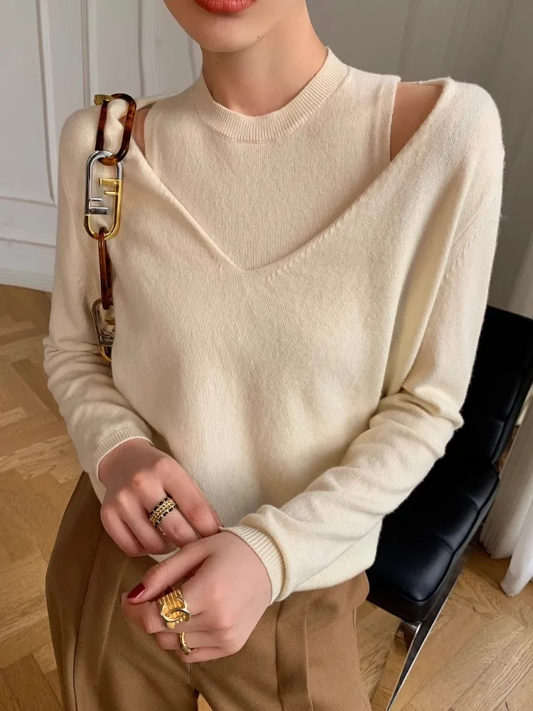 Beige Knitted Two-Piece Set For Women\'S Autumn And Winter, Paired With A Sweater Vest As A Base Cashmere Sweater Set