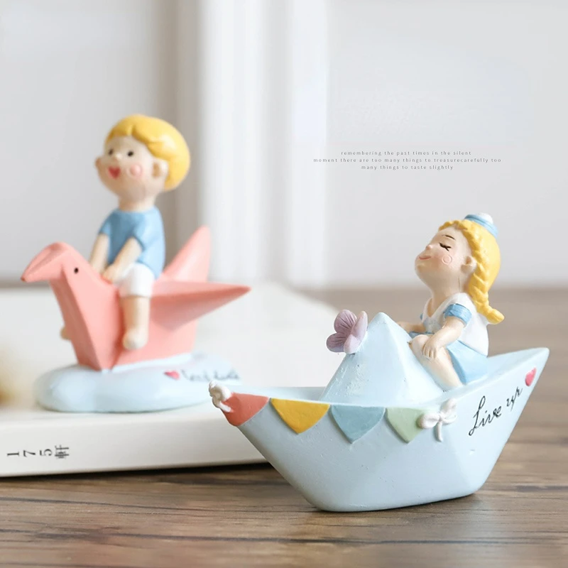 

Dream Chasing Furnishings Ornaments Creative Family American Room Desktop Resin Sailboat Cute Cartoon Small Ornament Fairy Gift