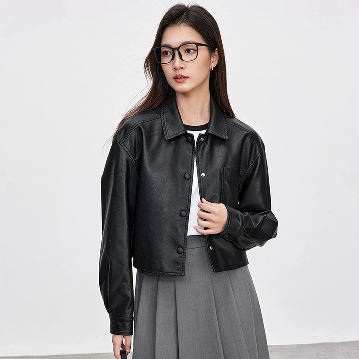 معاطف نسائية من جلد البولي يوريثان من SENTUBILA لخريف 2025 ملابس علوية كلاسيكية بياقة مقلوبة وأكمام طويلة ملابس خارجية نسائية قصيرة W51G73597 #5