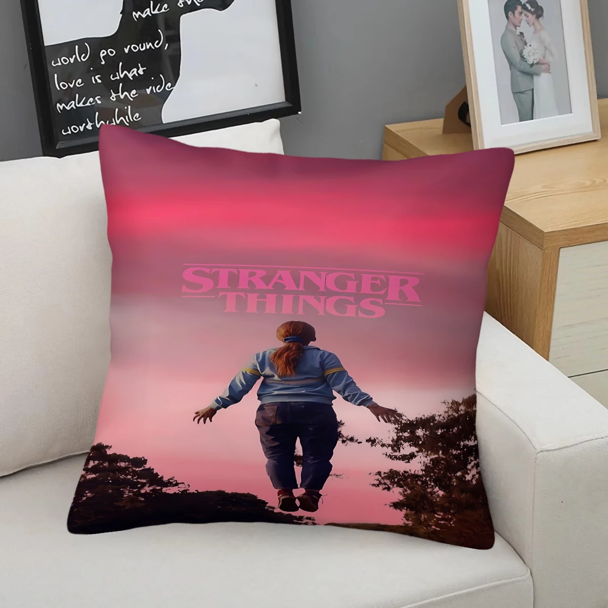 

Декоративная наволочка в стиле американского хоррор-сериала: удобная, для дивана и спальни, с индивидуальным принтом, для дома