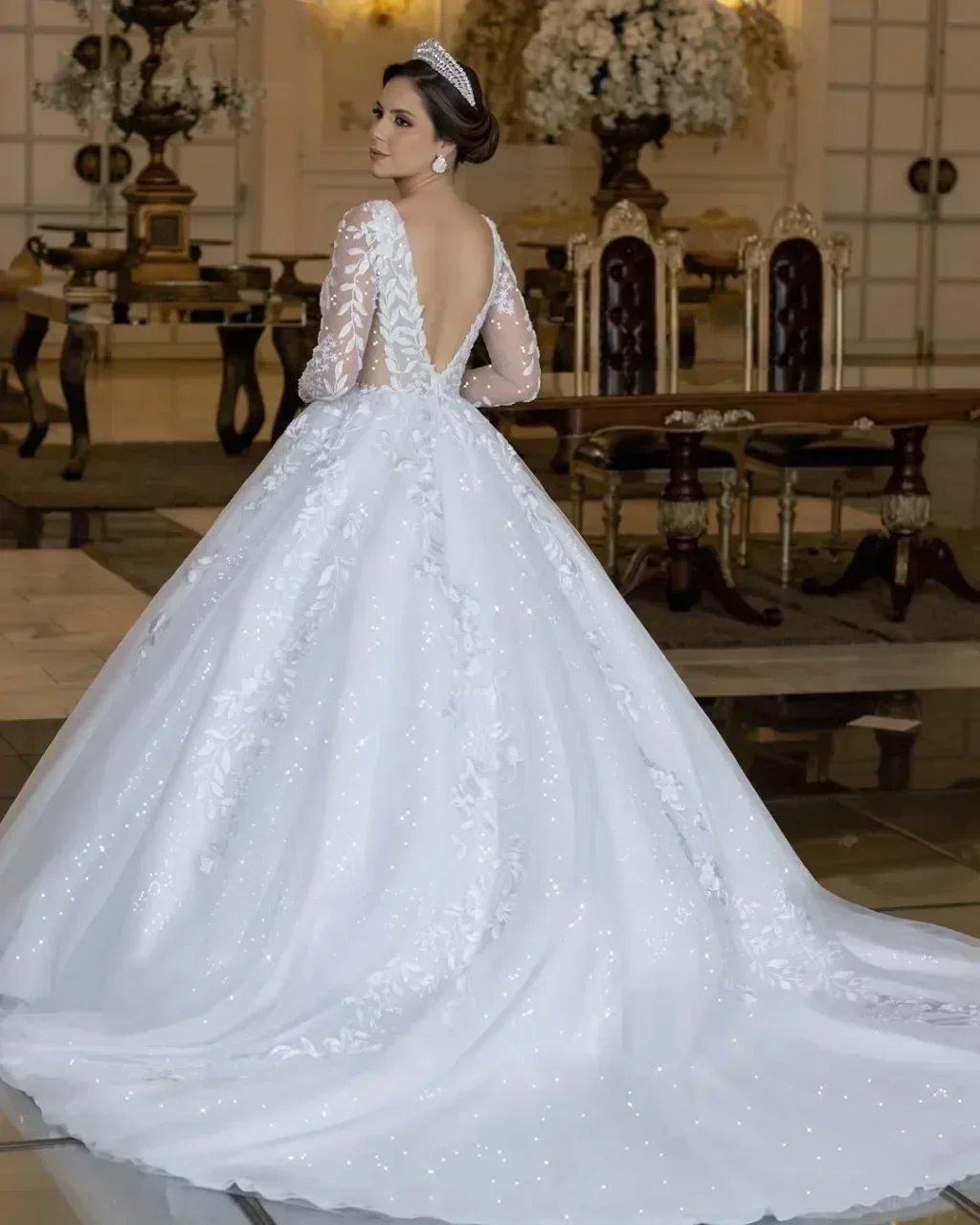 Personalizado vestido de baile de luxo vestidos de casamento para noiva com decote em v manga longa trem varredura apliques lantejoulas vestidos de noiva