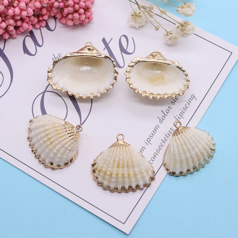 

Natural Shell Pendant with Gilt Edge Scallop Charm for DIY Handmade Jewelry Making Necklace Earring Bohemian Jewelry Accessories