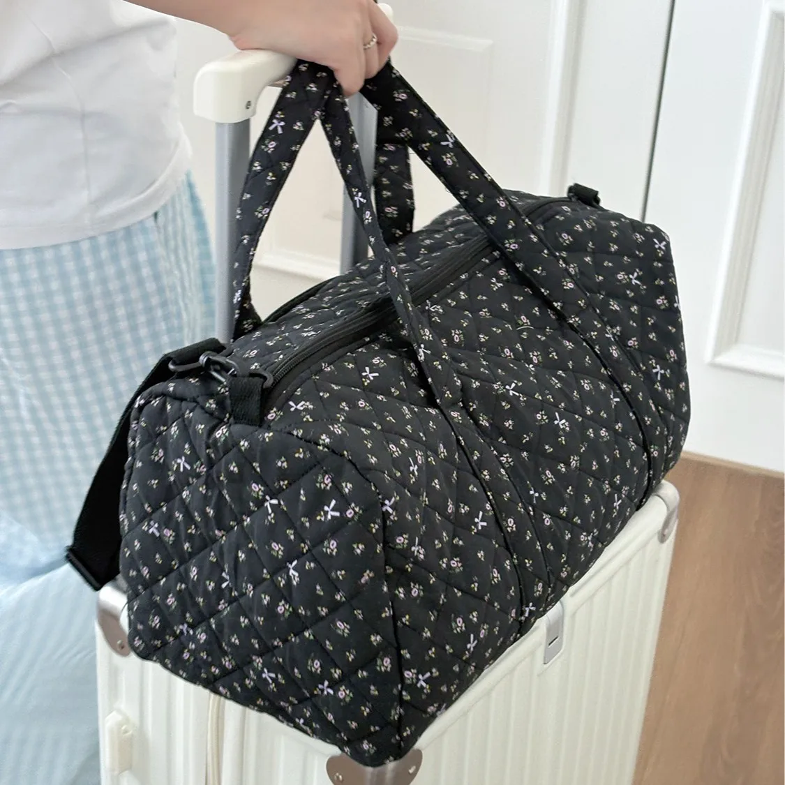 Sac de voyage matelassé à motif floral pour femmes, sac de voyage léger de grande capacité, sac à main Boston décontracté