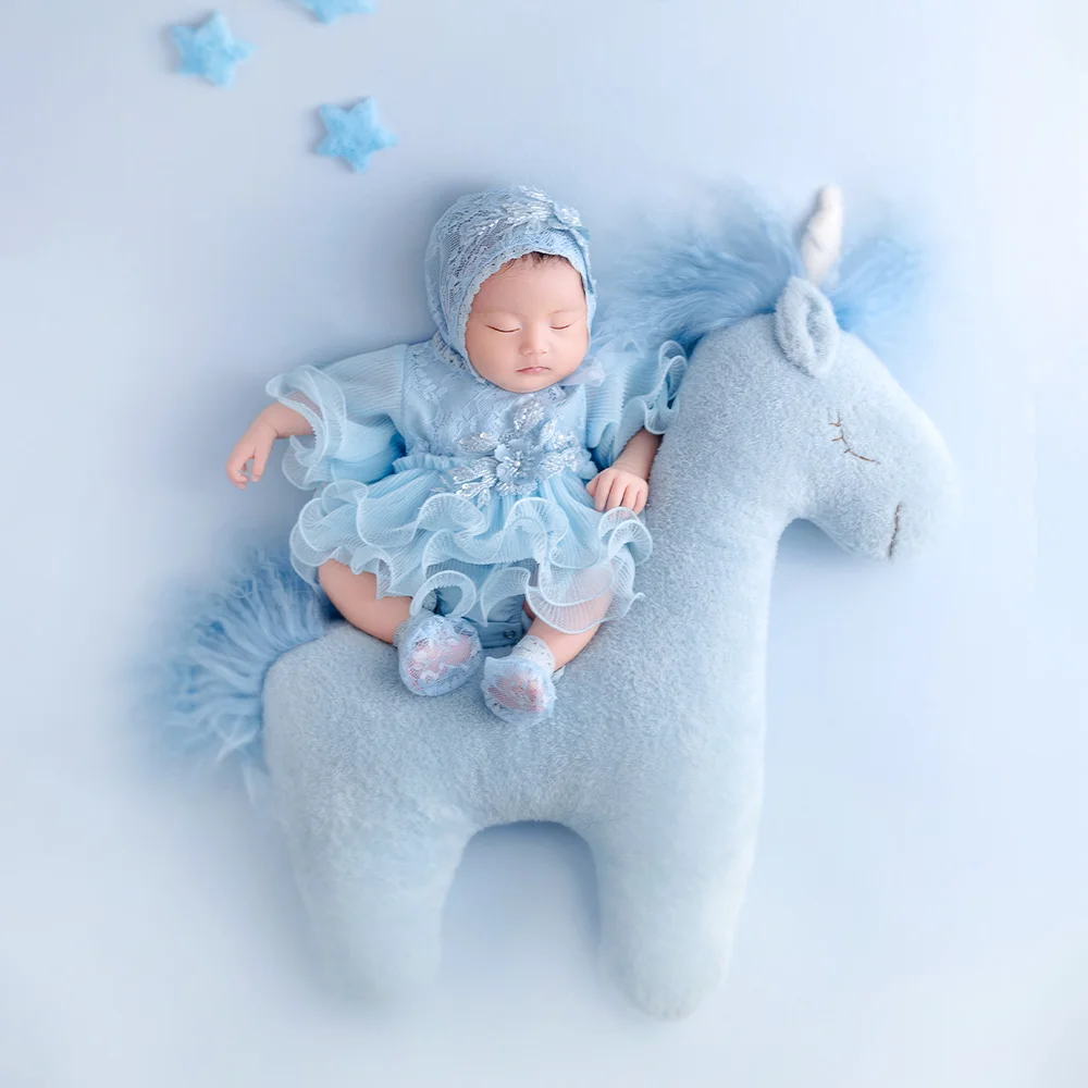 プロの赤ちゃん写真撮影用小道具-フリルレースベビードレス-帽子セット-ぬいぐるみユニコーンポーズ小道具-スタジオ撮影用ぬいぐるみ人形