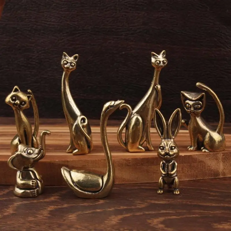 Vintage Couple Cat Ornament Brass Sculpture Art Piece Intertwined Loving Cats Artwork for Home Office Cat Statue Home Decoration