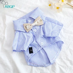 Bowknot listrado camisas para animais de estimação, moda azul fina, Chihuahua listra camisa, cães pequenos roupas, atacado, verão