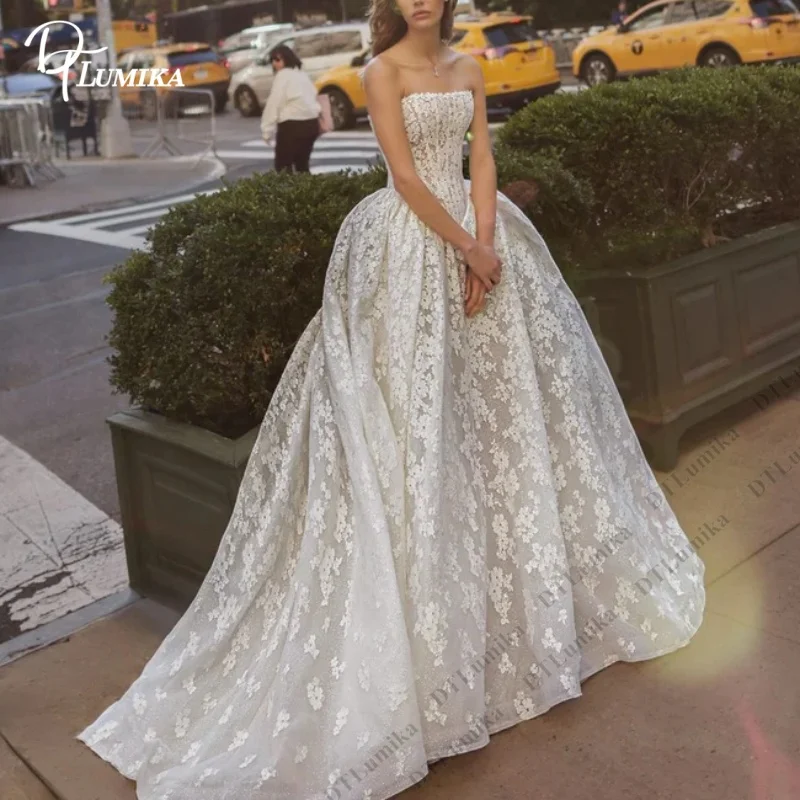 DTLumika Magnificent Lace Ball Gown Wedding Dress Strapless Fitted Corset Bodice Bride Dresses Urban Customized Bridal Gown