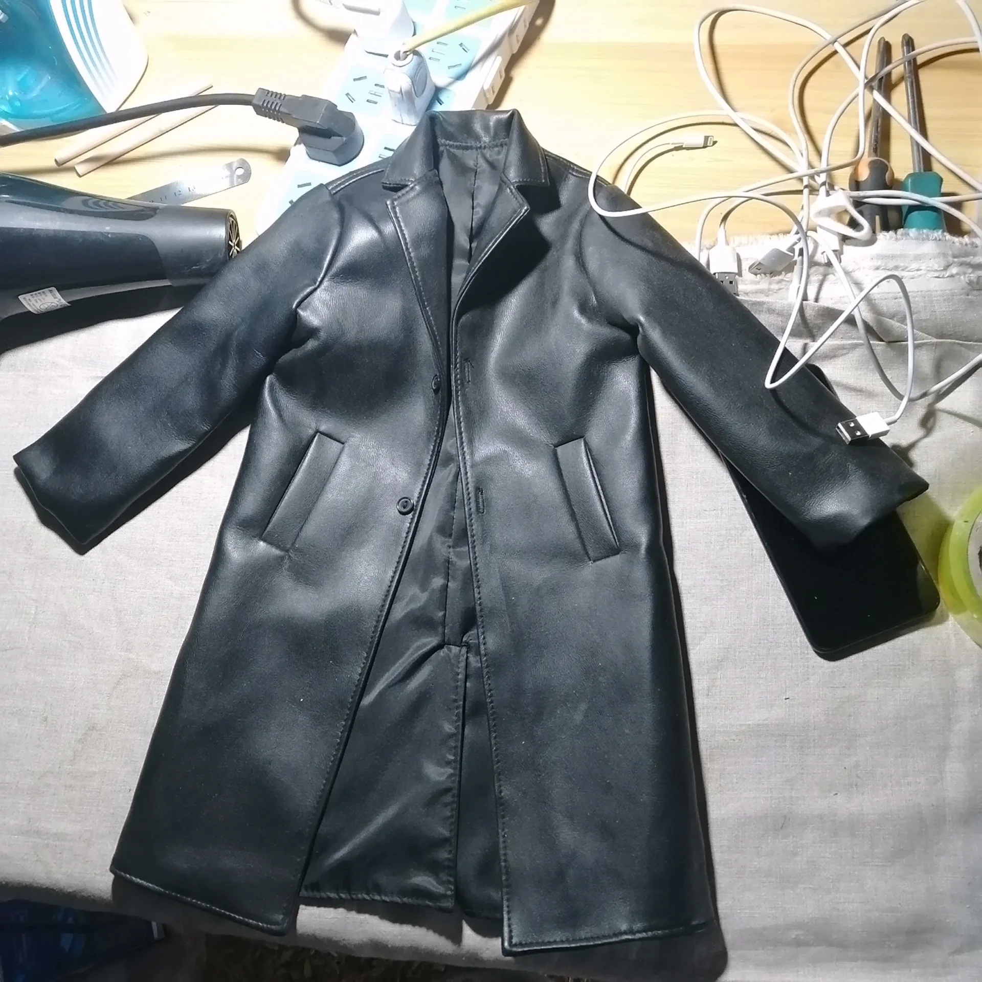 

Детская игрушка ручной работы A101, одежда для кукол BJD, черное кожаное пальто с лацканами, 1 шт. (ID75, uf75, fmd80, yc76, am77)