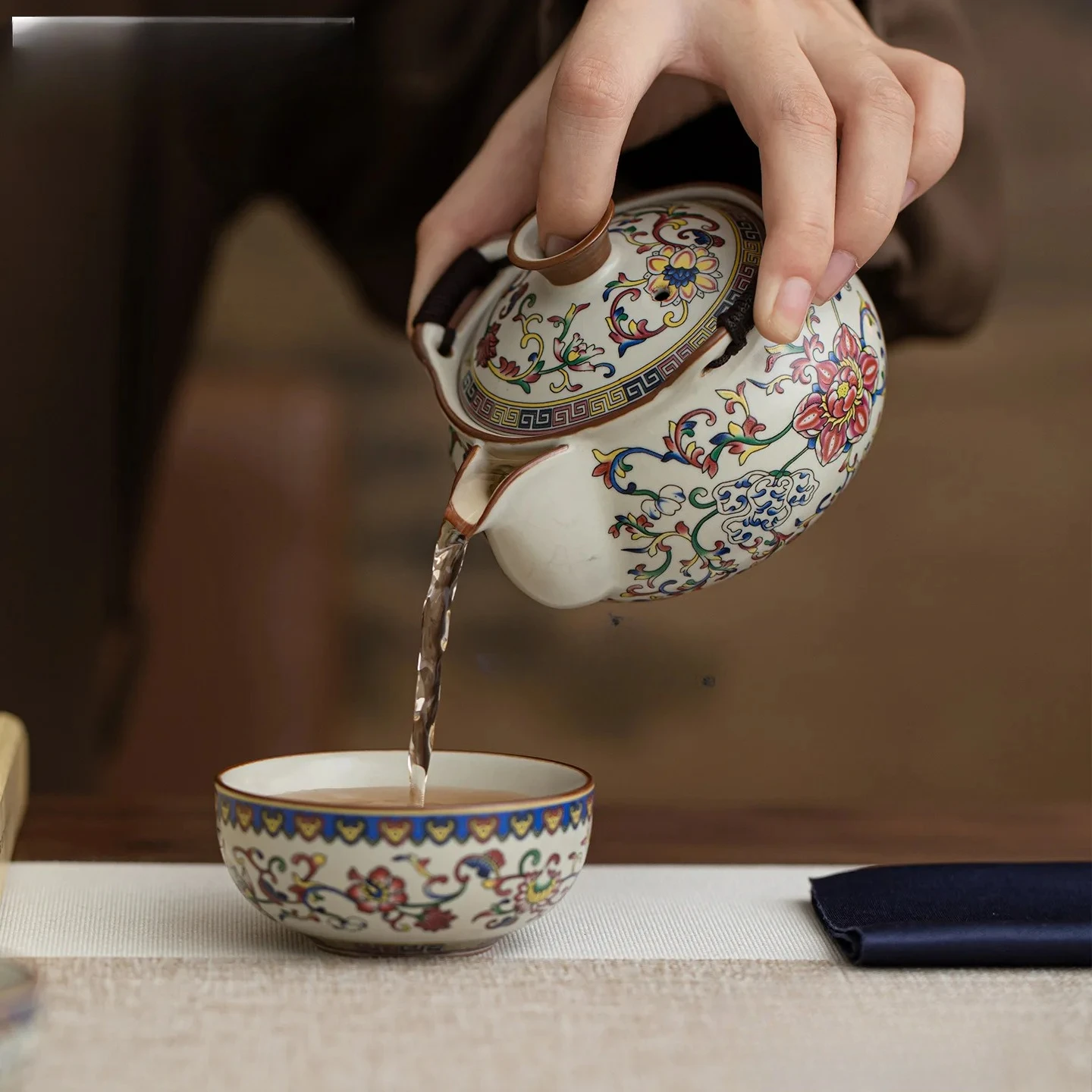 250ml Ru Kiln Interlock Branch Lotus Decoration Teapot Ancient Tea Infuser Pot Tea Soaking Kettle With Filter Tea Items Craft