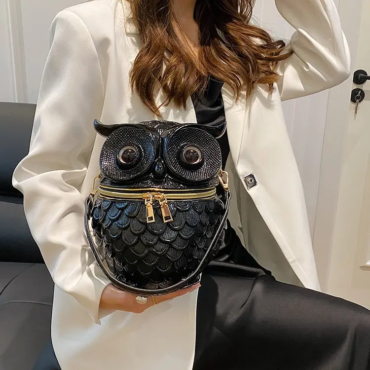 

Distinctive Top-Handle Purse, Convertible Shoulder Strap, Rich Texture Finish, Effortless Chic Essential, New 2026 Release