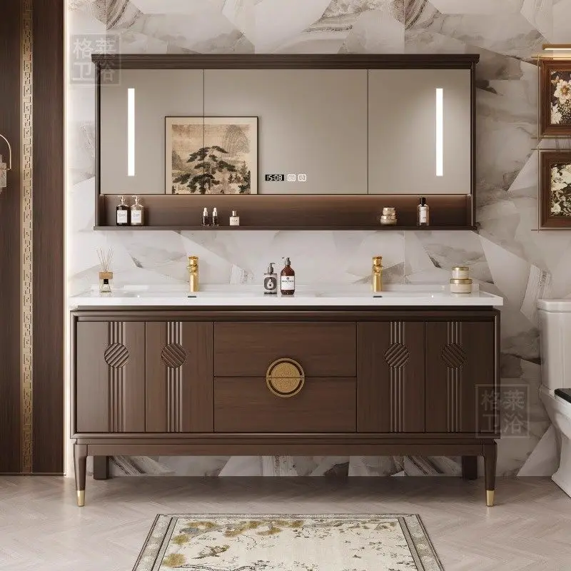 

Комплект мебели для ванной комнаты: шкаф от пола до потолка, из массива дерева с резиновым покрытием, окрашенный под сланец, с бесшовной керамической интегрированной раковиной-умывальником.