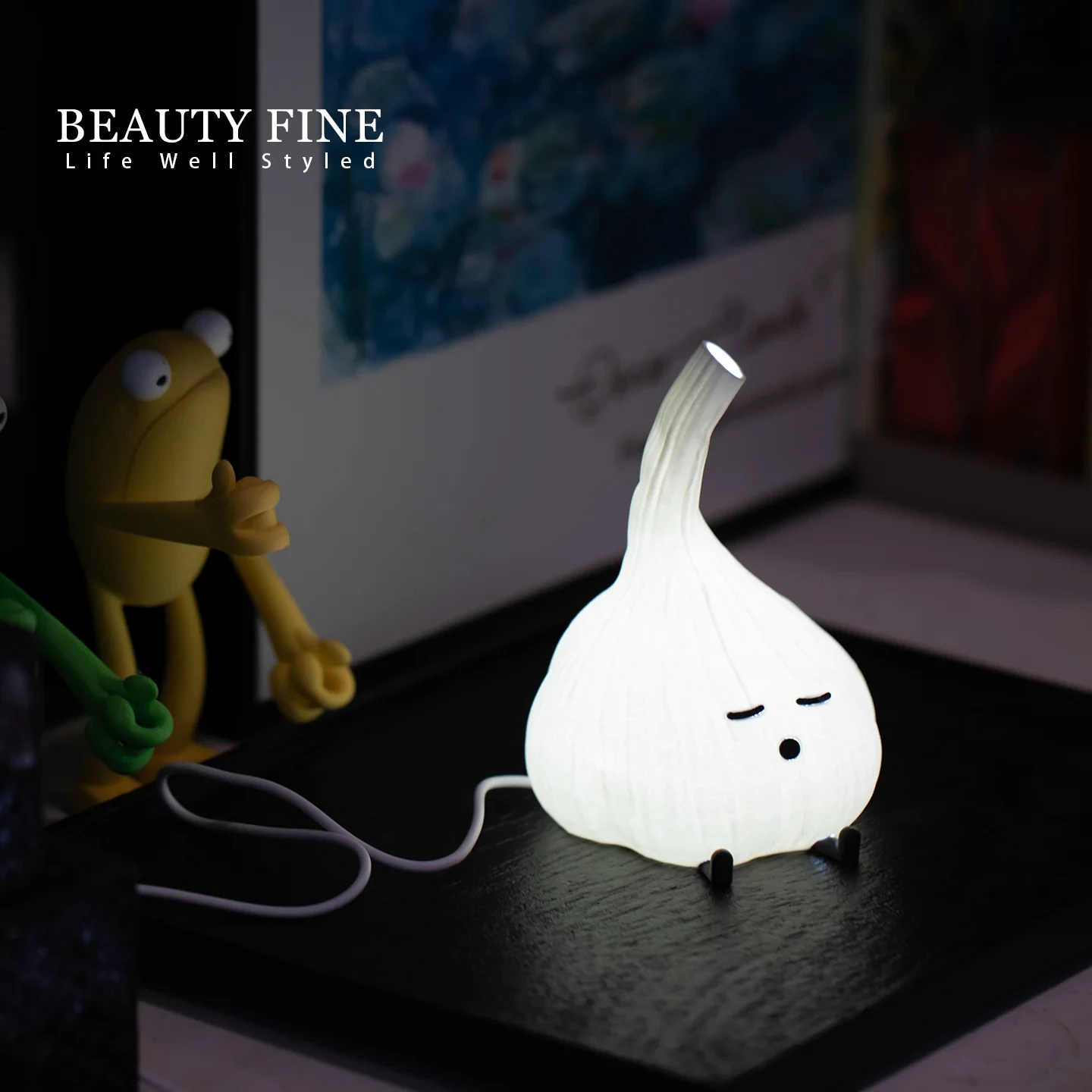 Garlic children's room small table lamp, bedroom decoration small night light, bedside lamp, ambient light